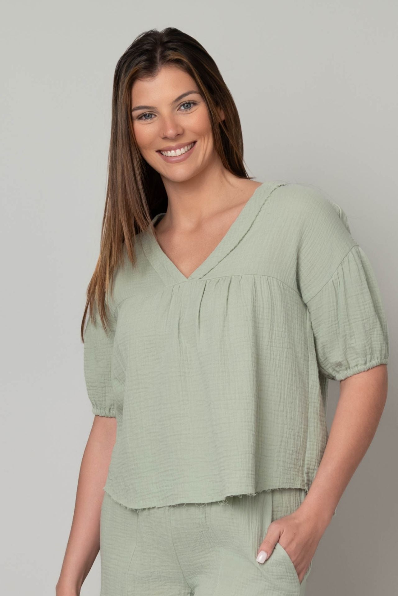 Cotton Gauze V-neck Elbow Puff Sleeve Top