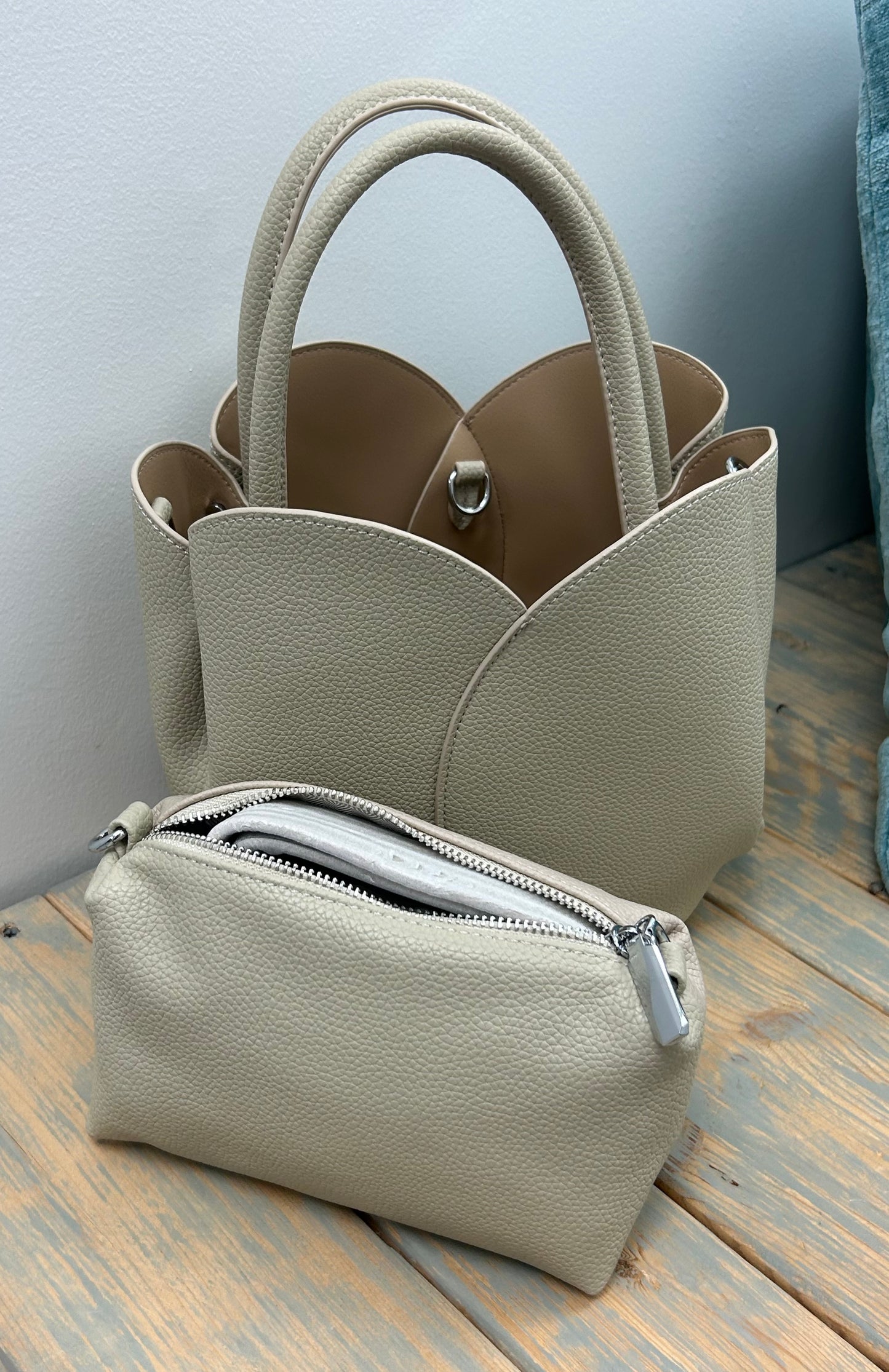 Tulip Shaped 2 in 1 Bag