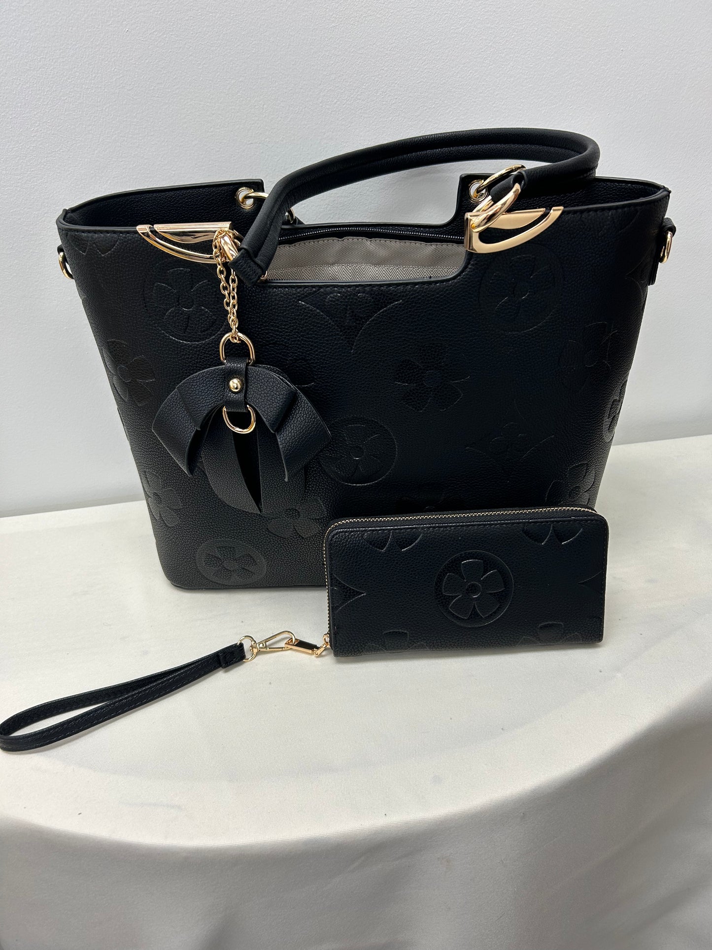 Matching LV inspired handbag and wallet