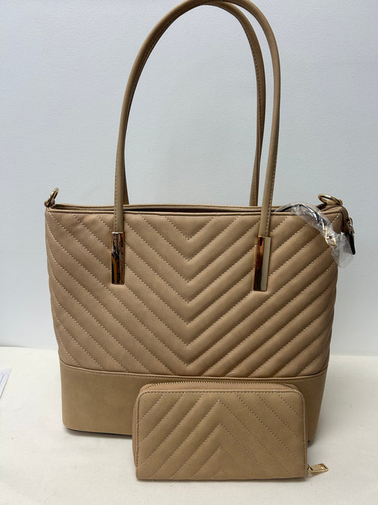 Beige quilted handbag with matching wallet